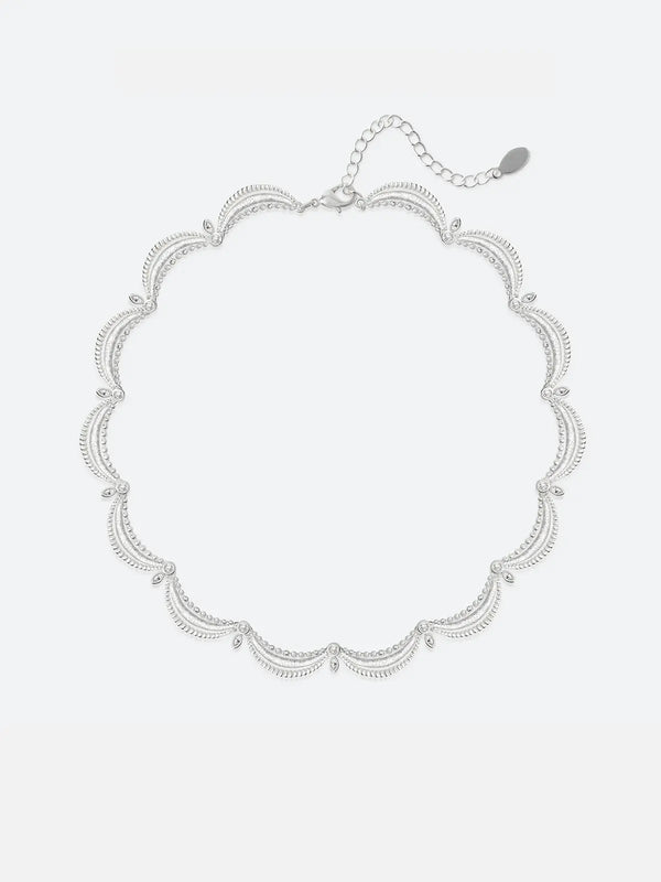 Lace Court Necklace