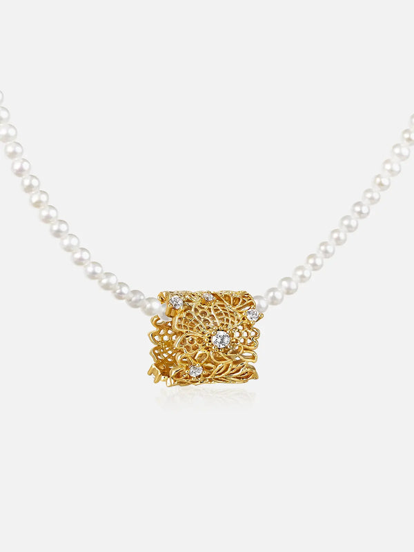 Lace Garden Pearl Necklace