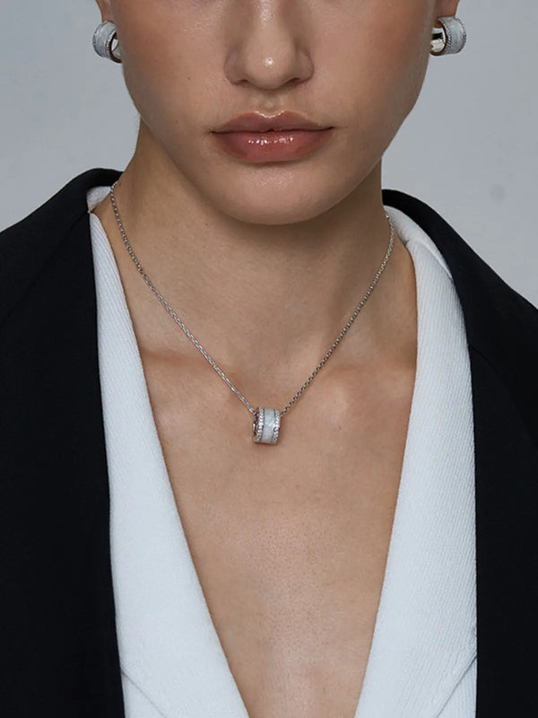 White Glaze Zircon Necklace